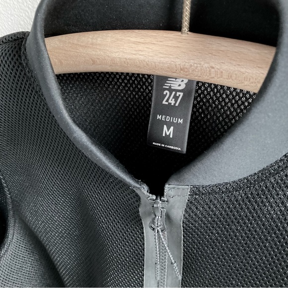 New Balance Women’s Polyester Mesh Bomber jacket 24/7 In Black Size Medium - Picture 3 of 13